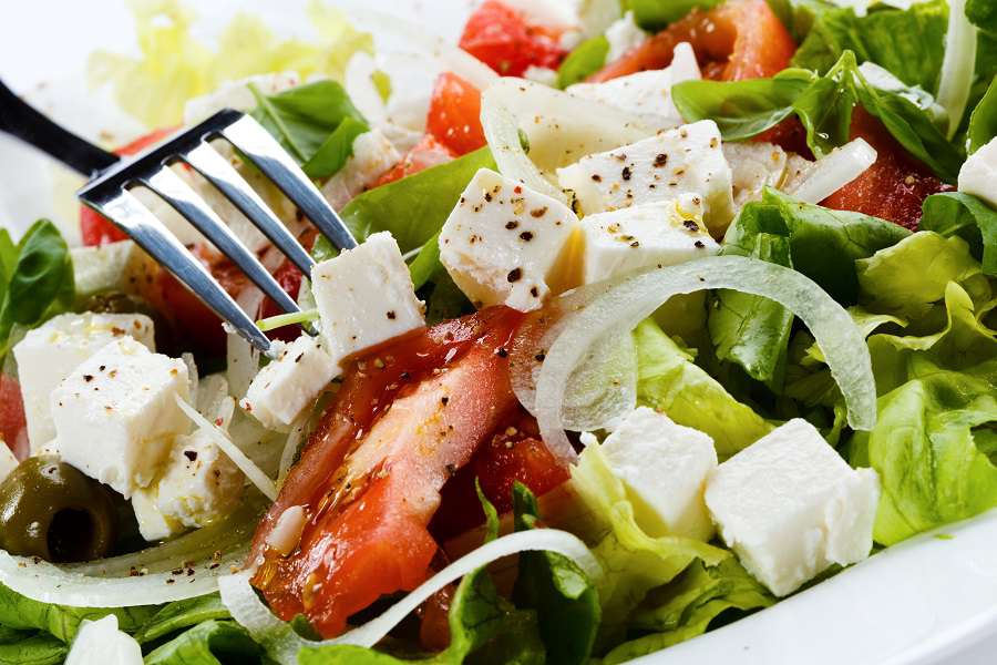 3.-Caprese-salad-shutterstock_121340716